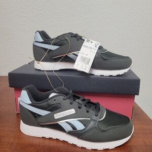 NWT Reebok Women's Ultra Flash Lace Up Sneaker 8 Grey, blue and white